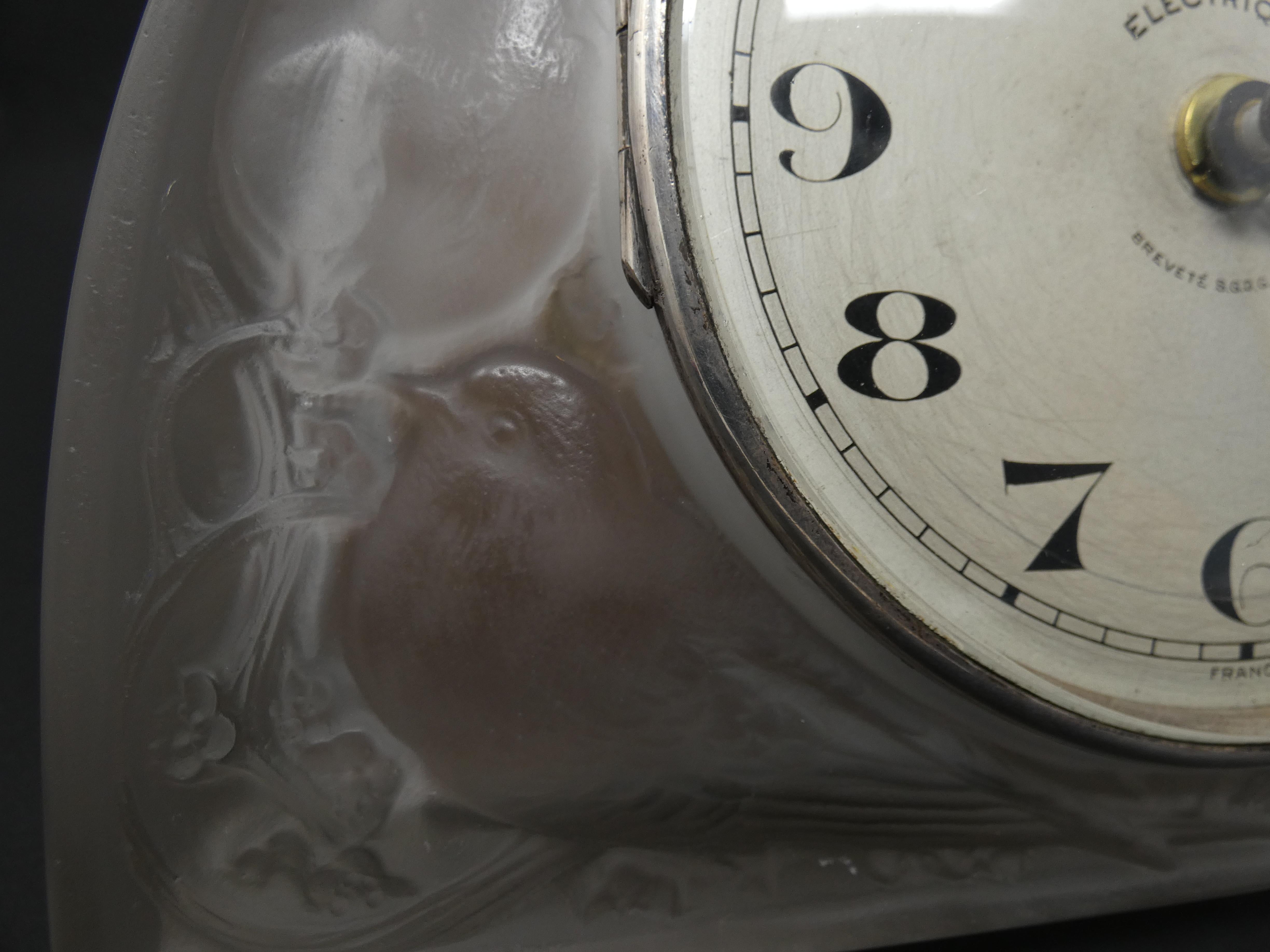 René Lalique Glass 'Moineaux' Sparrows Clock For Sale 2