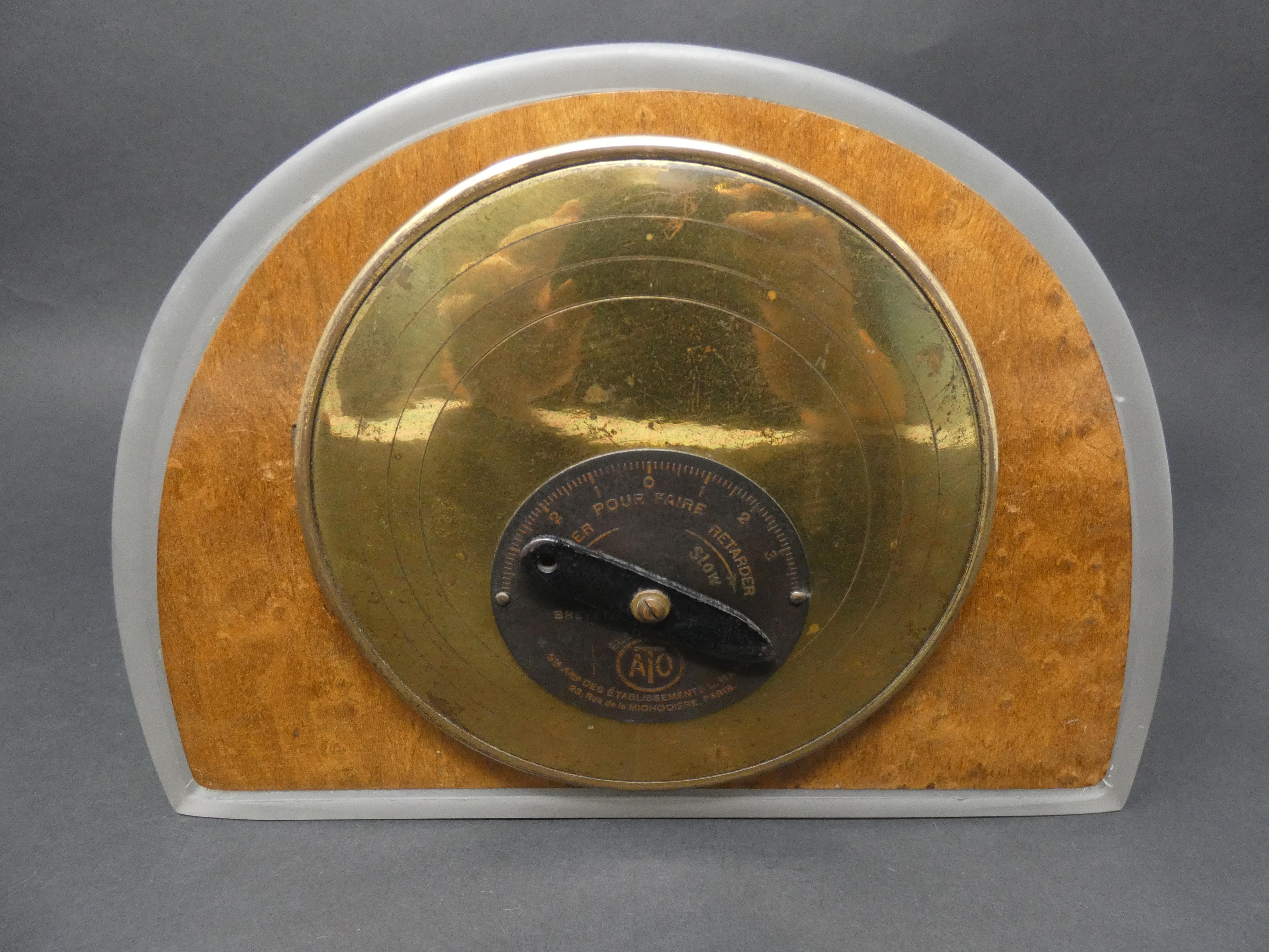 Early 20th Century René Lalique Glass 'Moineaux' Sparrows Clock For Sale