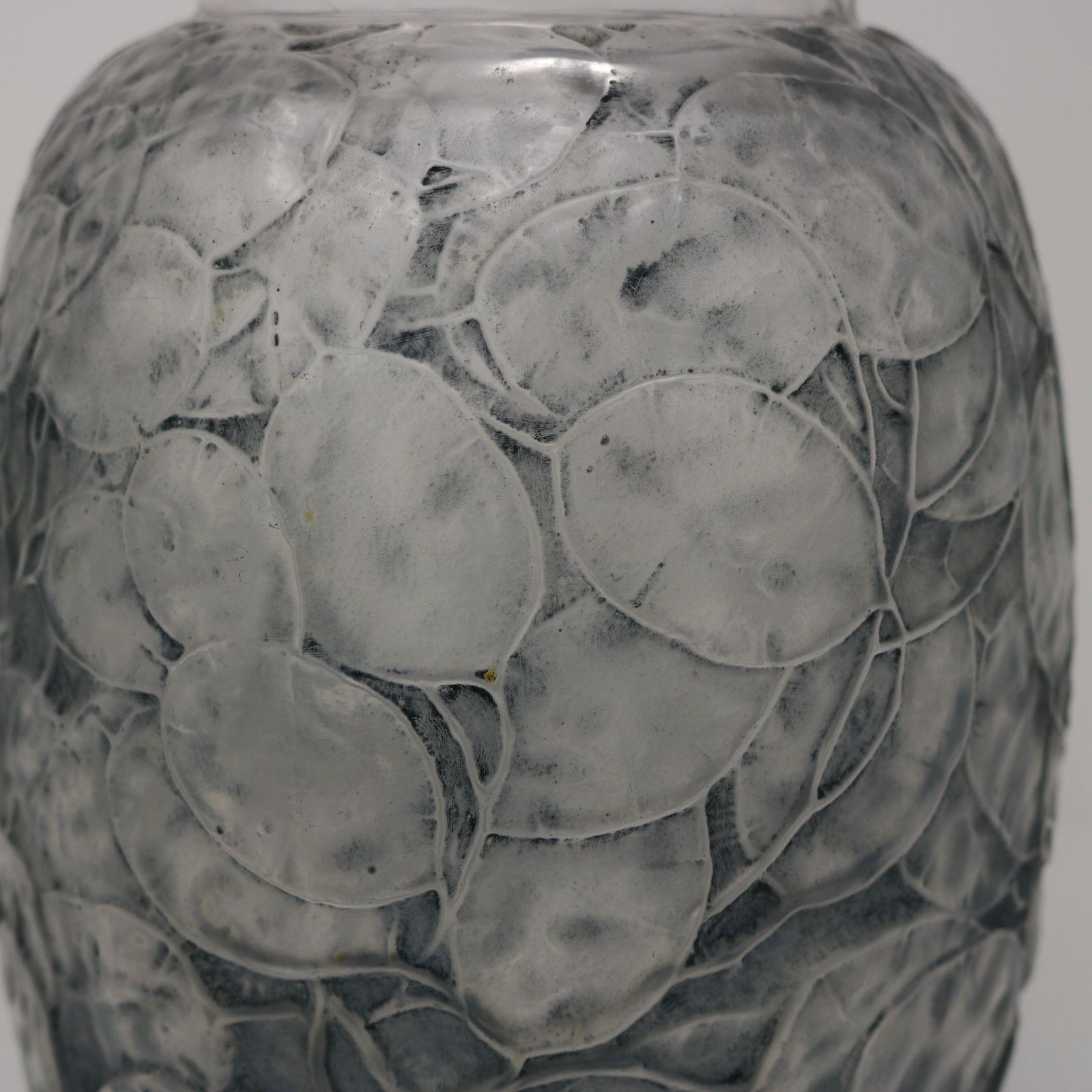 Rene Lalique Glass Monnaie du Pape Vase 5