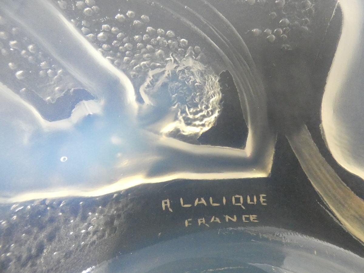 Early 20th Century Rene Lalique Glass Opalescent Ondines Bowl For Sale