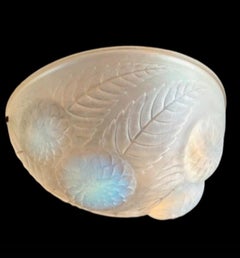 René Lalique glass opalescent sign wall light ART DÉCO , France 1921