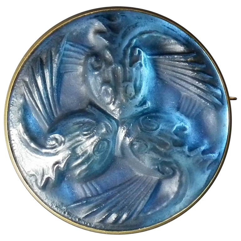 Rene Lalique Glass 'Poissons' Brooch at 1stDibs | rene lalique brooch