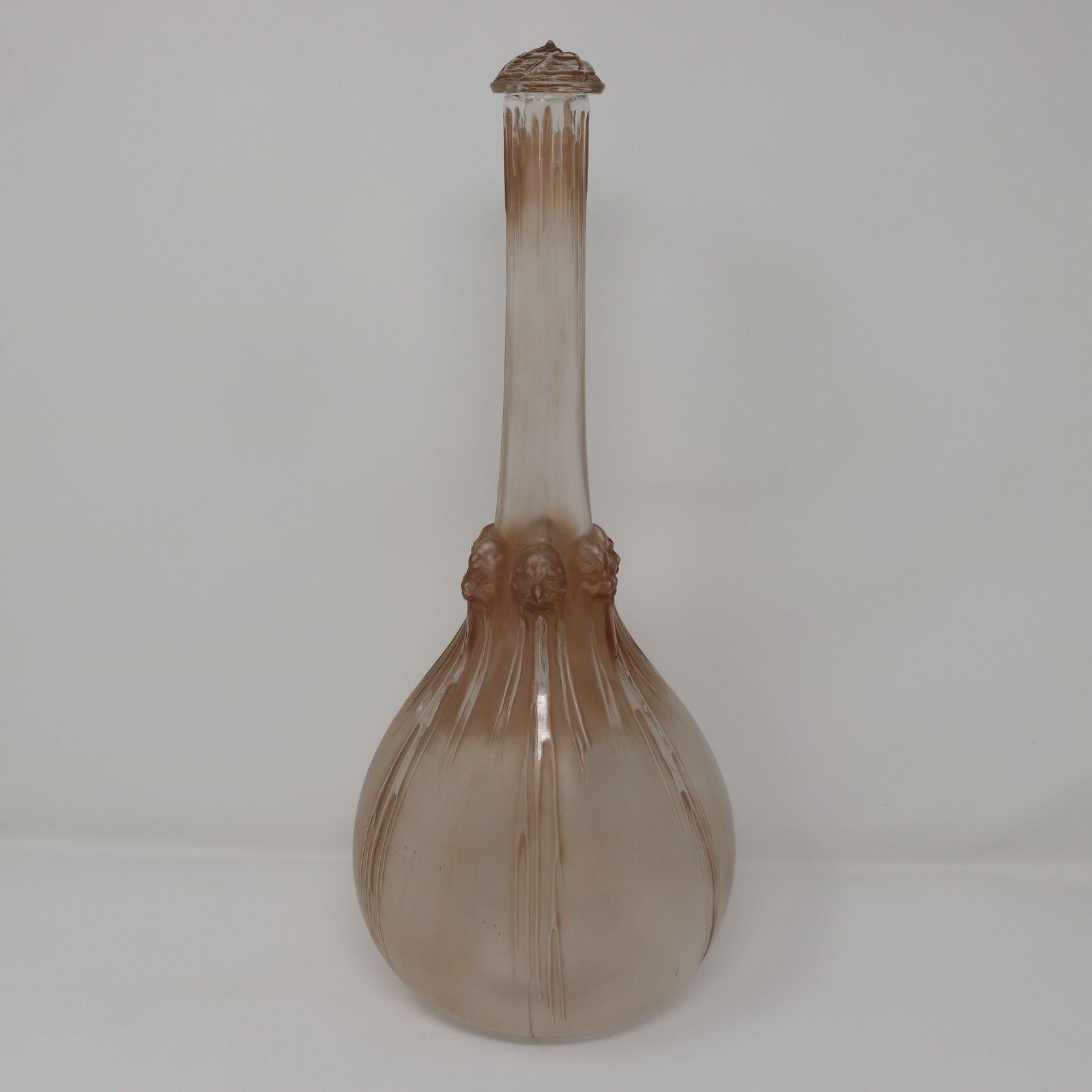 Dekanter „Six Tetes“ aus Glas von Rene Lalique „Six Tetes“ im Zustand „Gut“ im Angebot in Chelmsford, Essex