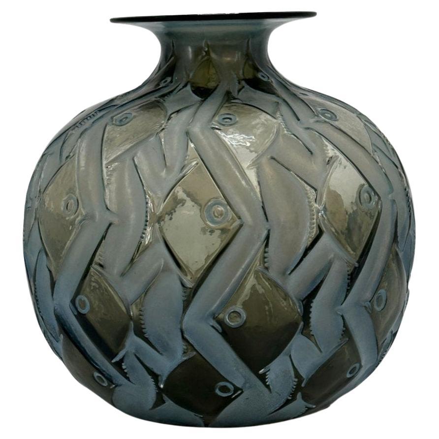 RENE LALIQUE , Grey Penthièvres Vase , 1928. For Sale