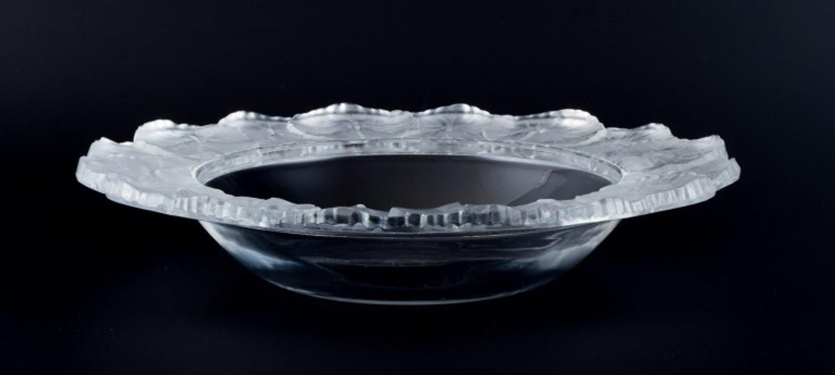 French René Lalique, Honfleur bowl in art glass. 1960/70s For Sale