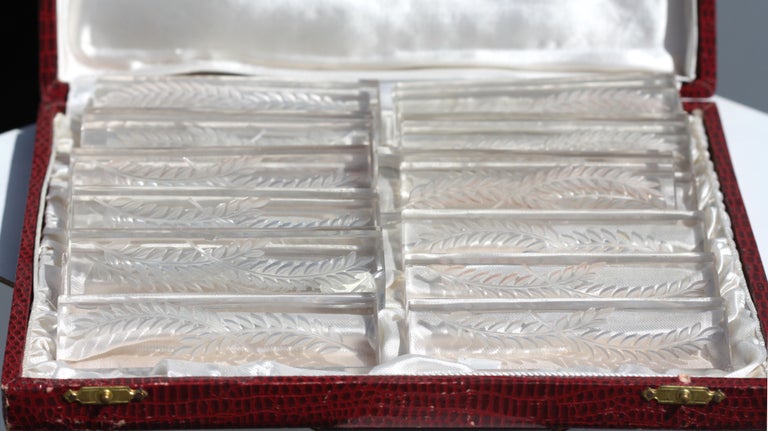 René Lalique “Hortense” Knife Rests For Sale at 1stDibs
