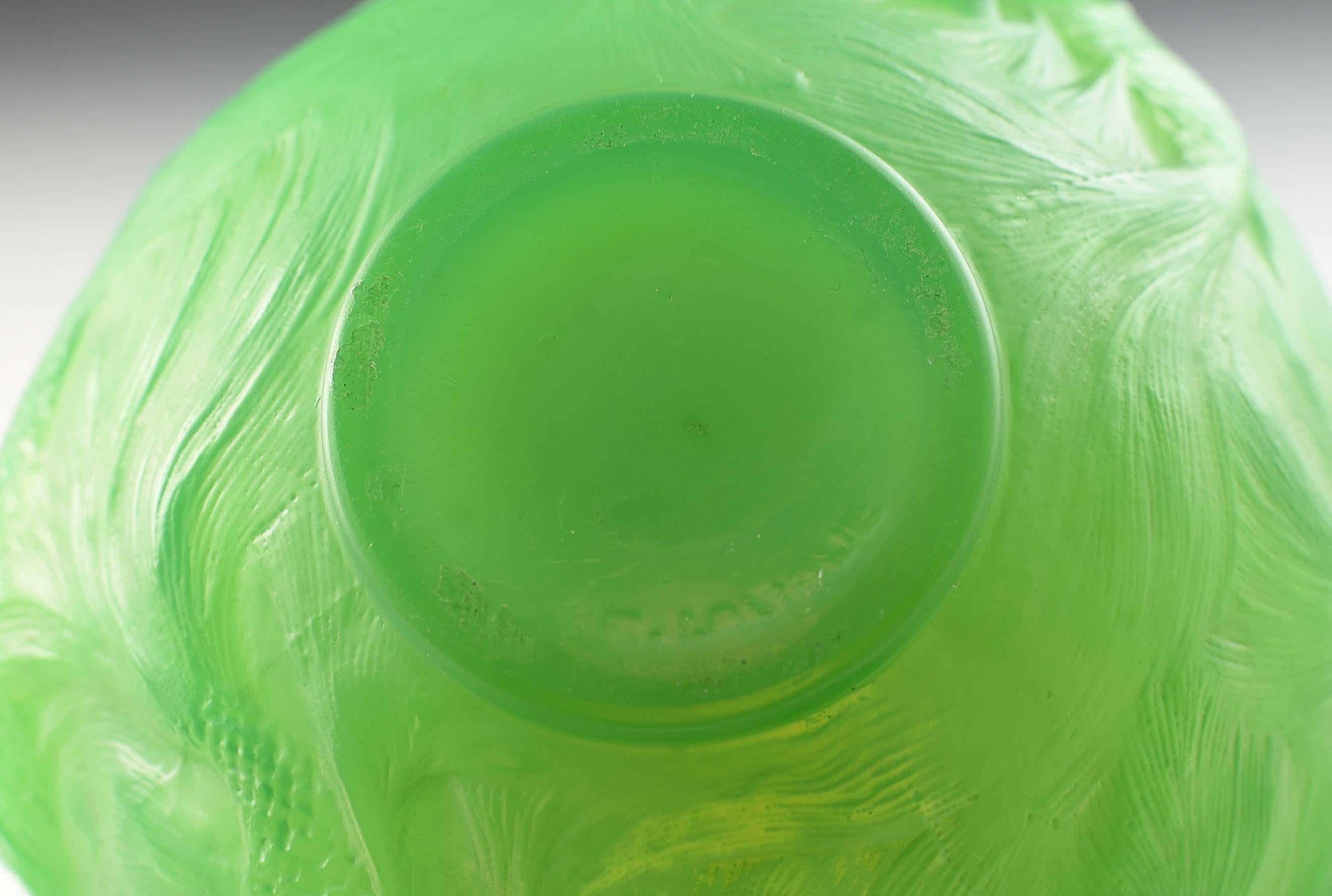 Inizio XX secolo Lalique Greene & Greene Greene incassato Vaso di Formosa A.I.C. 1924 in vendita