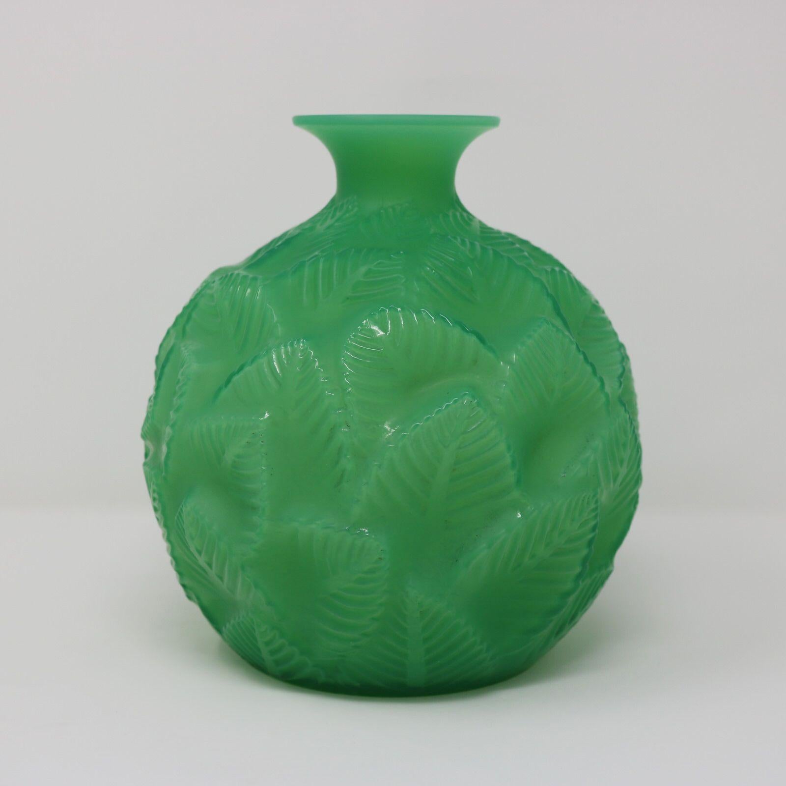 Art Deco Rene Lalique Jade Green Glass 'Ormeaux' Vase
