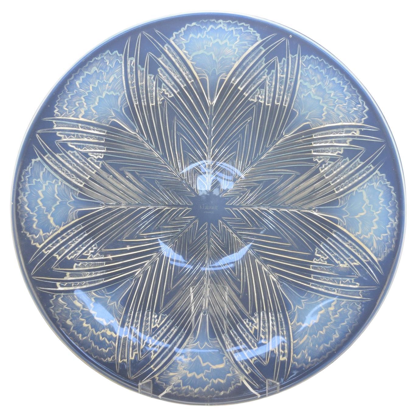 Rene Lalique Grande Ciotola Oeillets opalescente da 36 cm C1932 in vendita