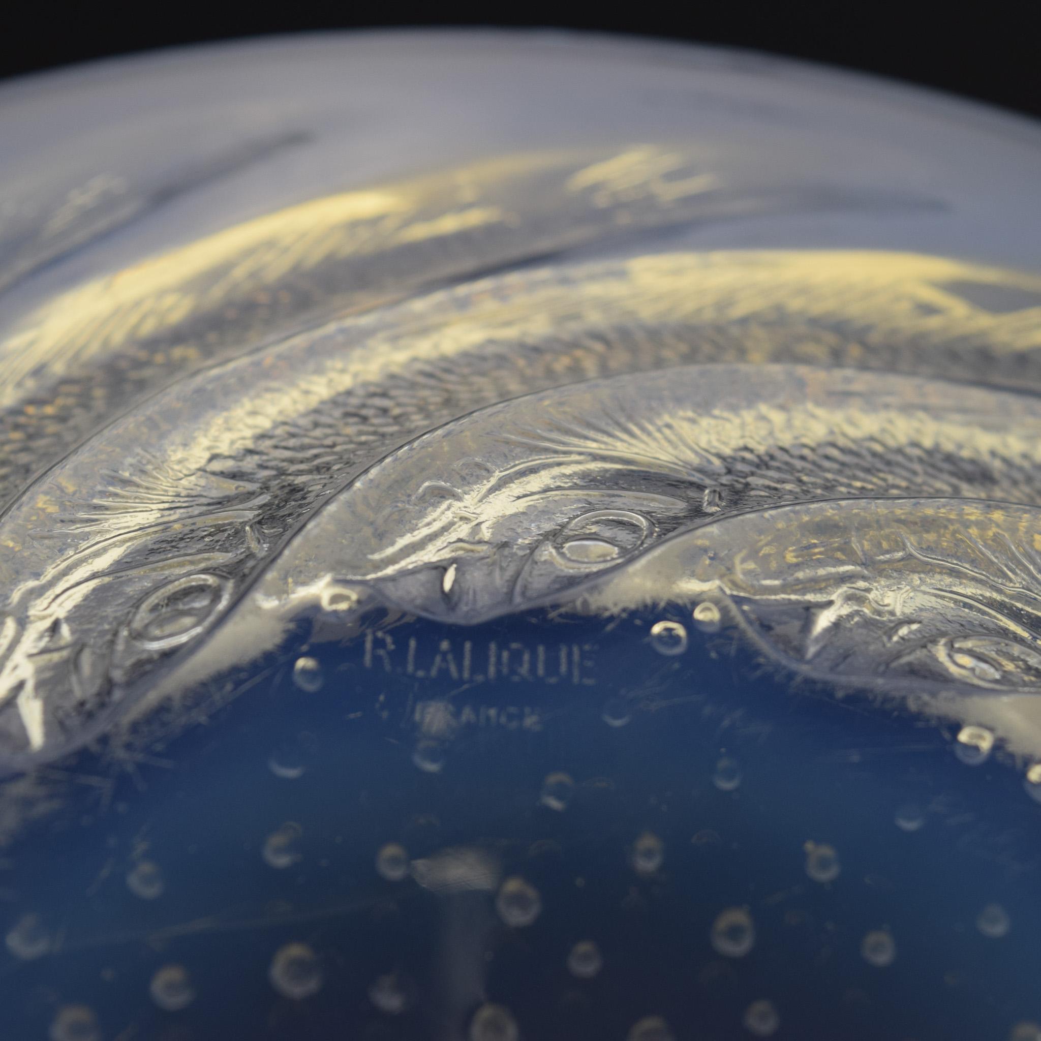 Stampato Rene Lalique Grande ciotola Poissons opalescente C1931 in vendita
