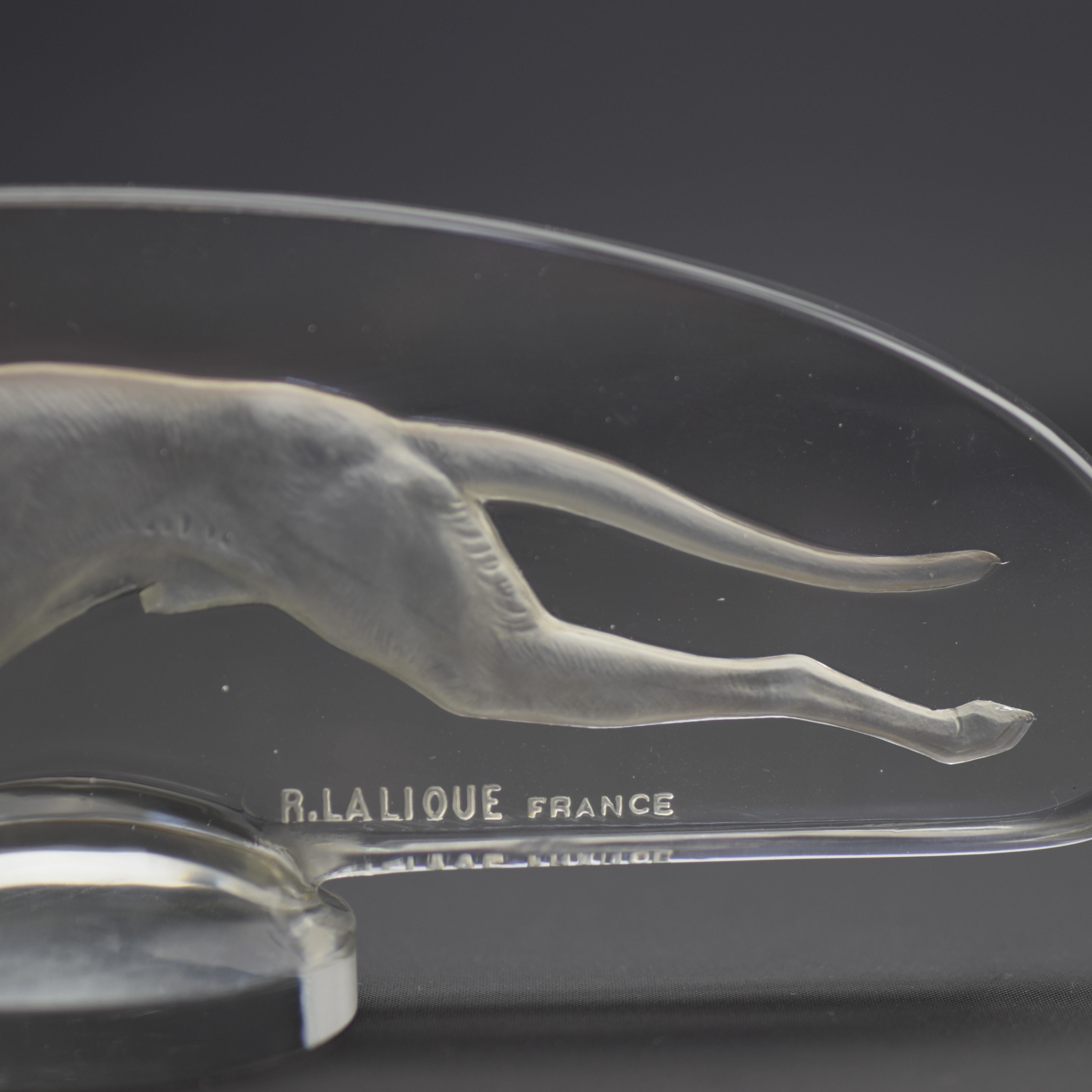 Stampato Mascotte per auto di Rene Lalique Levrier C1928 in vendita