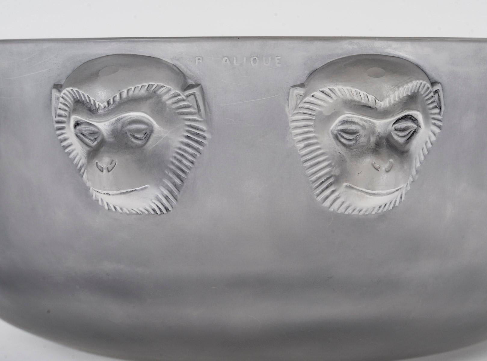 René Lalique - Coupe de Madagascar, 1928 Excellent état à SAINT-OUEN-SUR-SEINE, FR