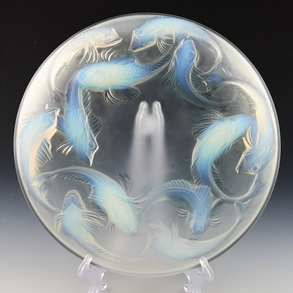 Rene Lalique Martigues Coupe, Designed 1920

Martiques are a type of mullet harvested for their roe near the town of Martigues , Provence-Alpes-Cote-D'Azur

Additional information:
Date : Designed 1920 , Marcilhac 377
Origin :