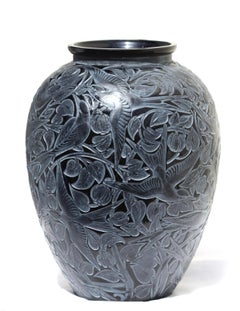 Rene Lalique "Martin-Pecheurs" Black Glass Vase, Marcilhac Reference No 92