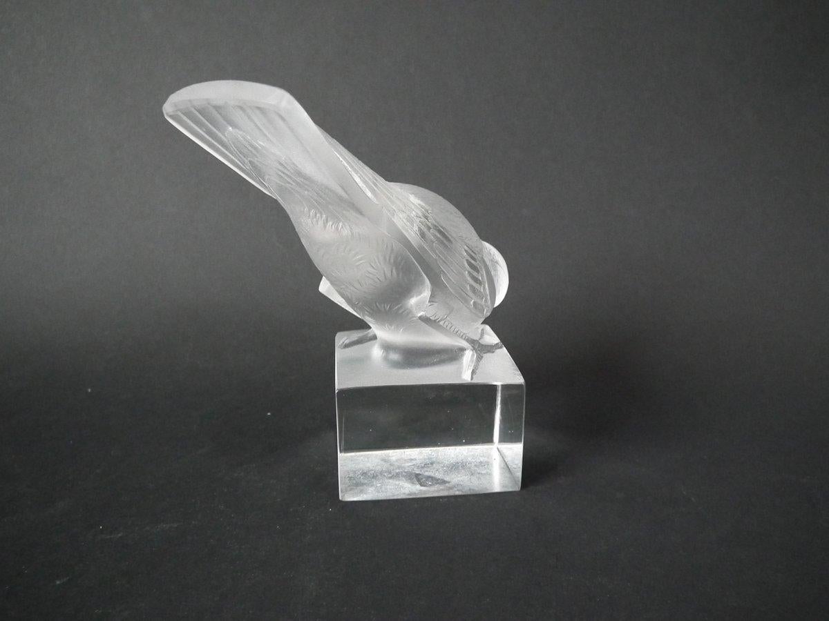 Glass René Lalique 'Moineau Sur Socle Ailes Fermees' Paperweight