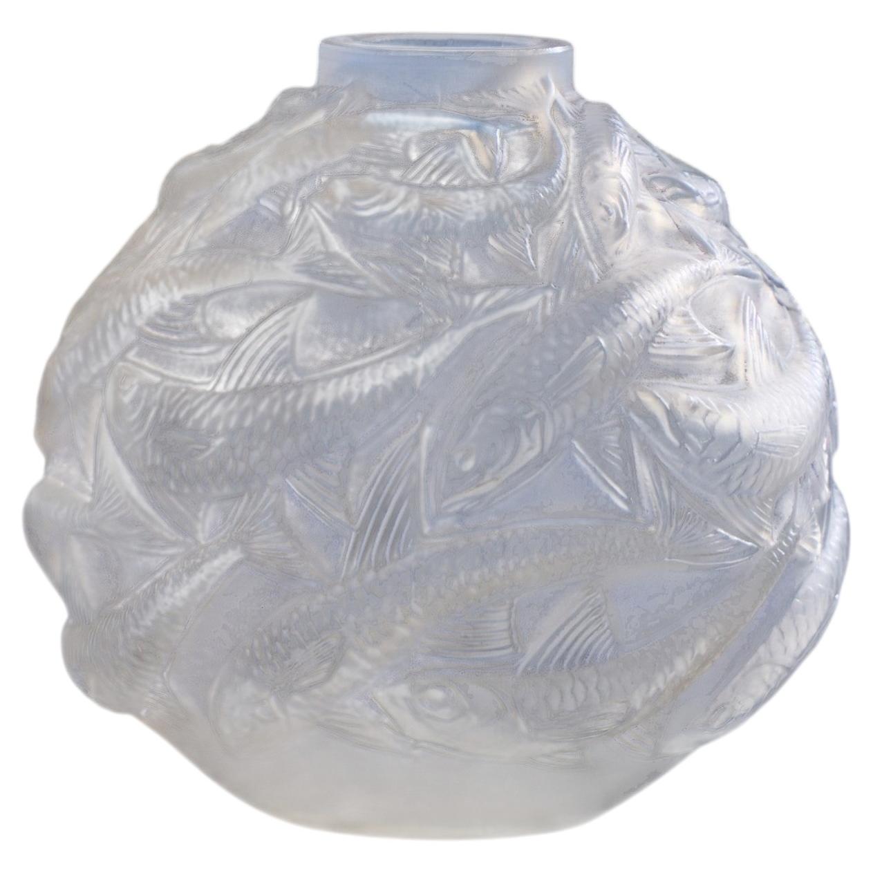 Do Lalique products always have a signature?