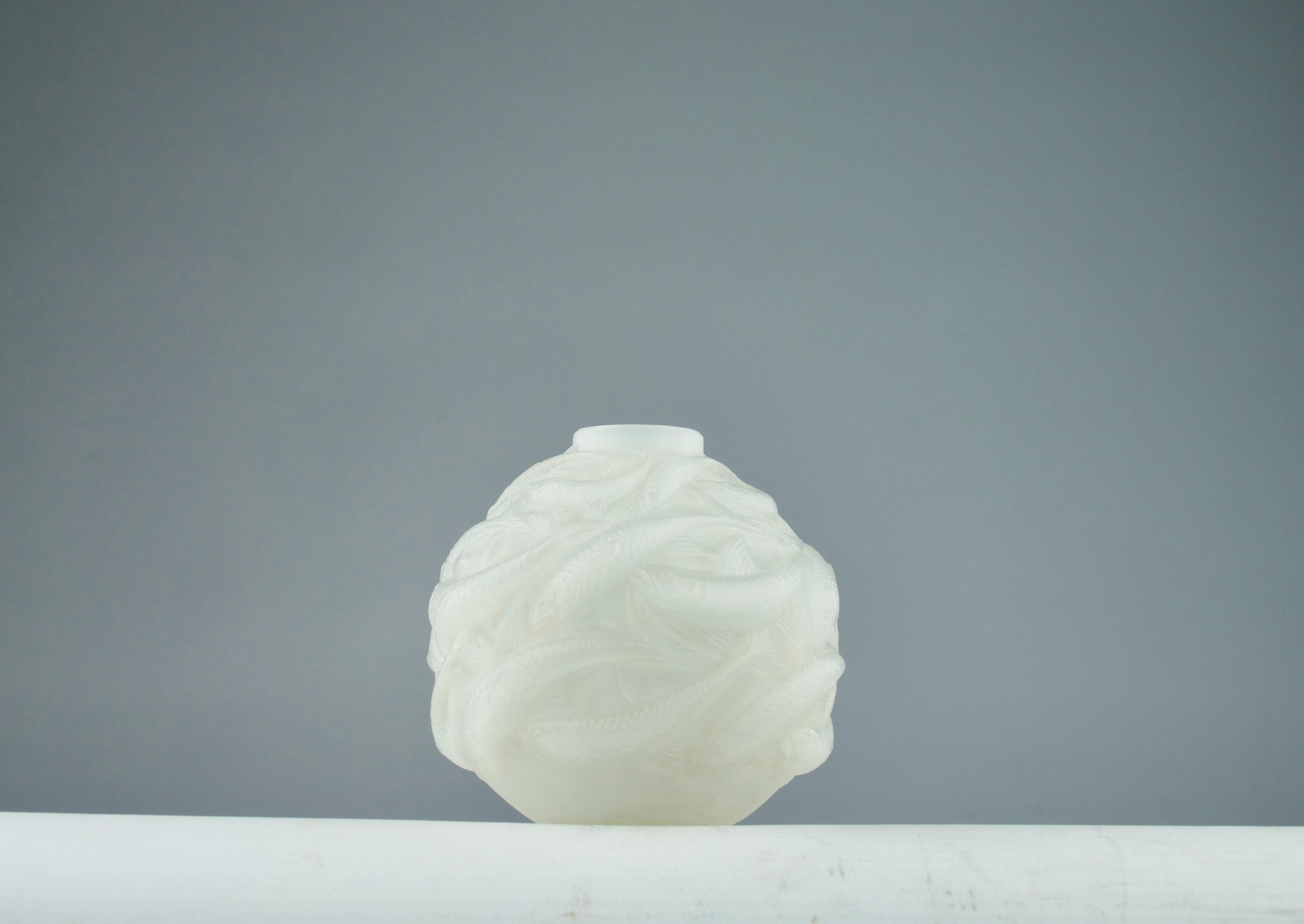 René Lalique, Jarrón Oleron, Francia 1927 Art Decó en venta