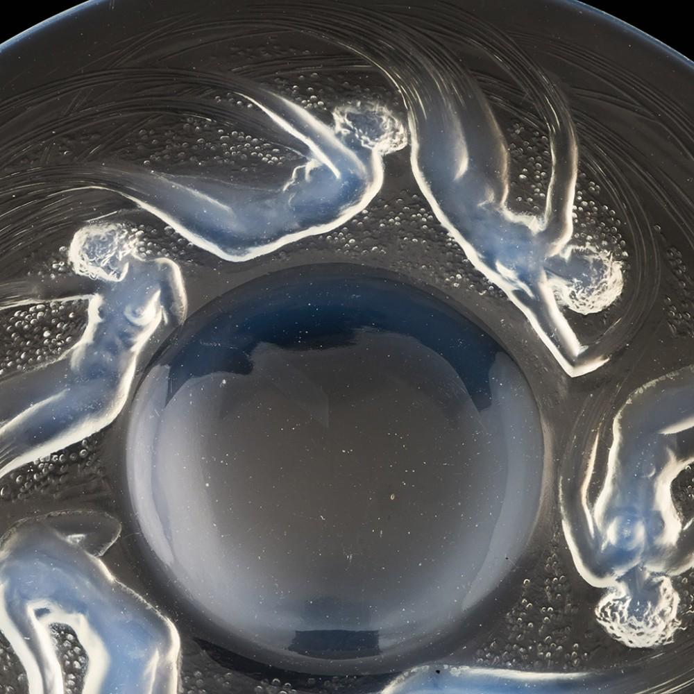 René Lalique Ondines Plate Designed 1921 In Good Condition For Sale In Tunbridge Wells, GB