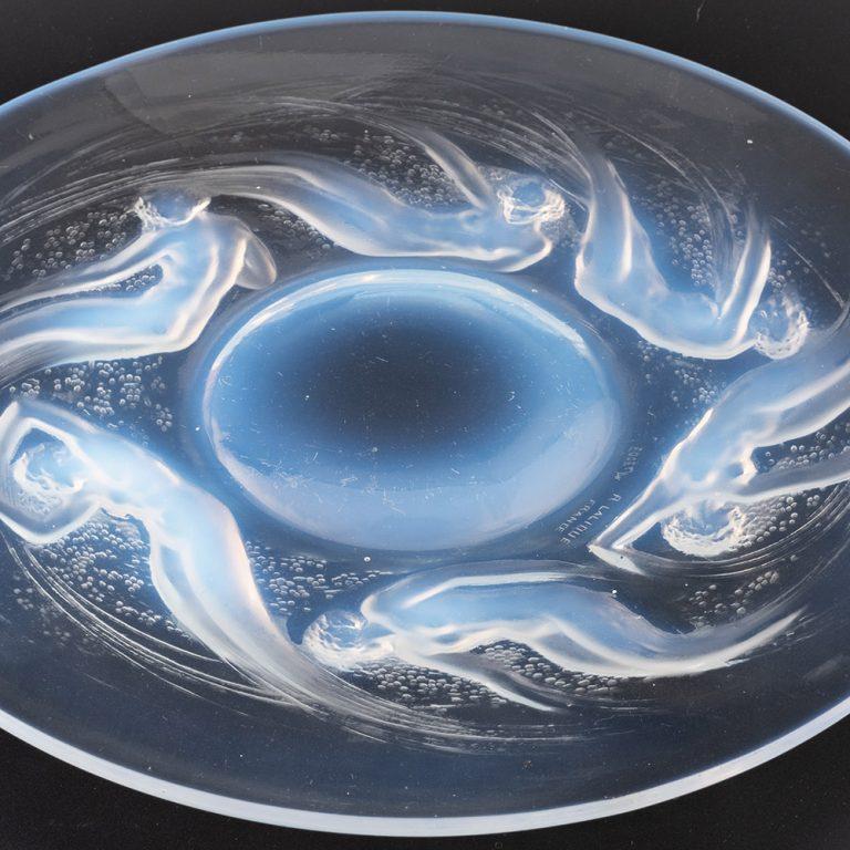 Early 20th Century Rene Lalique Ondines Plate Designed 1921 – Marcilhac 3003 For Sale
