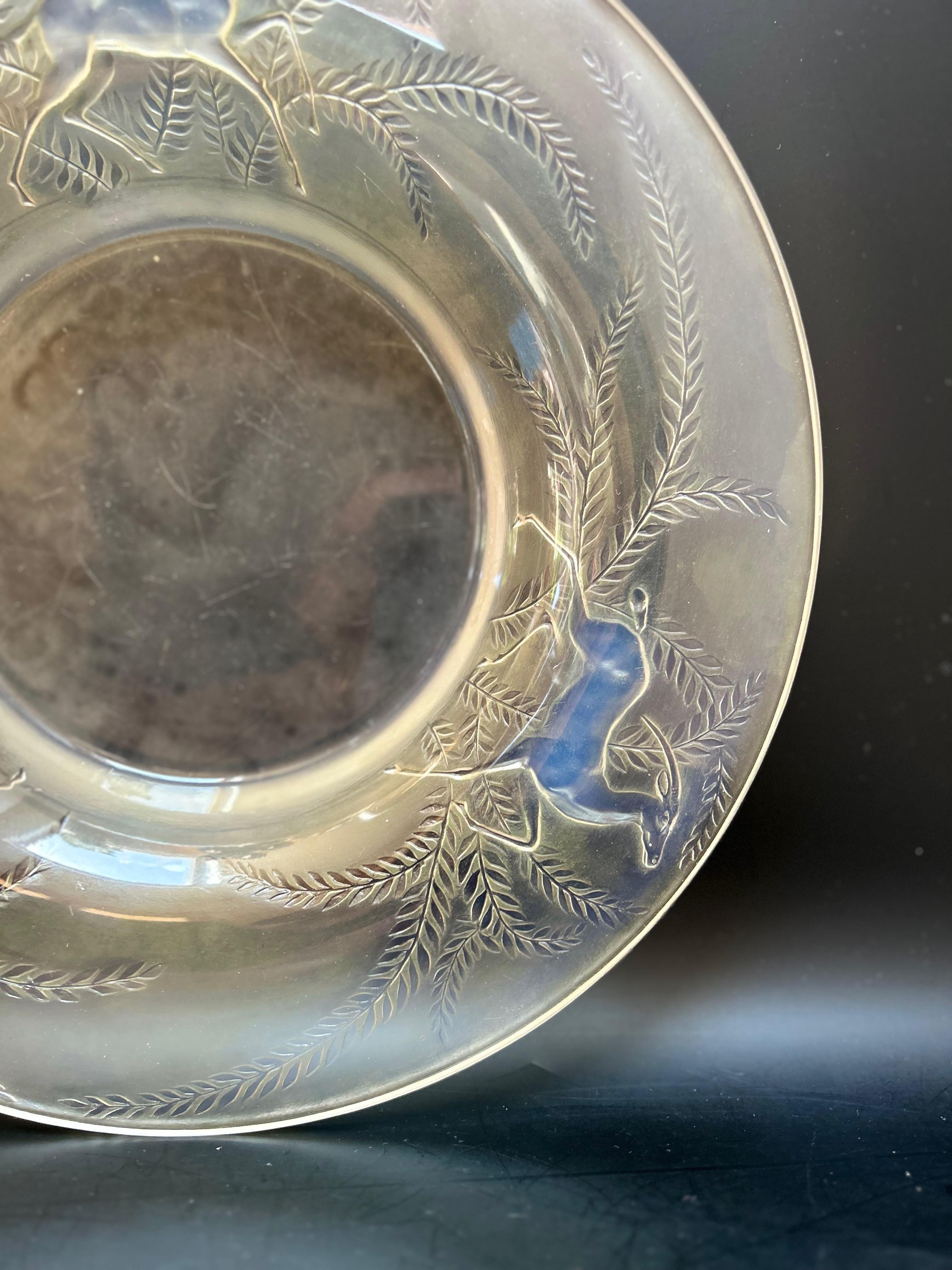 René Lalique Opalescent Art Deco Dish Gazelles Model In Excellent Condition In NANTES, FR