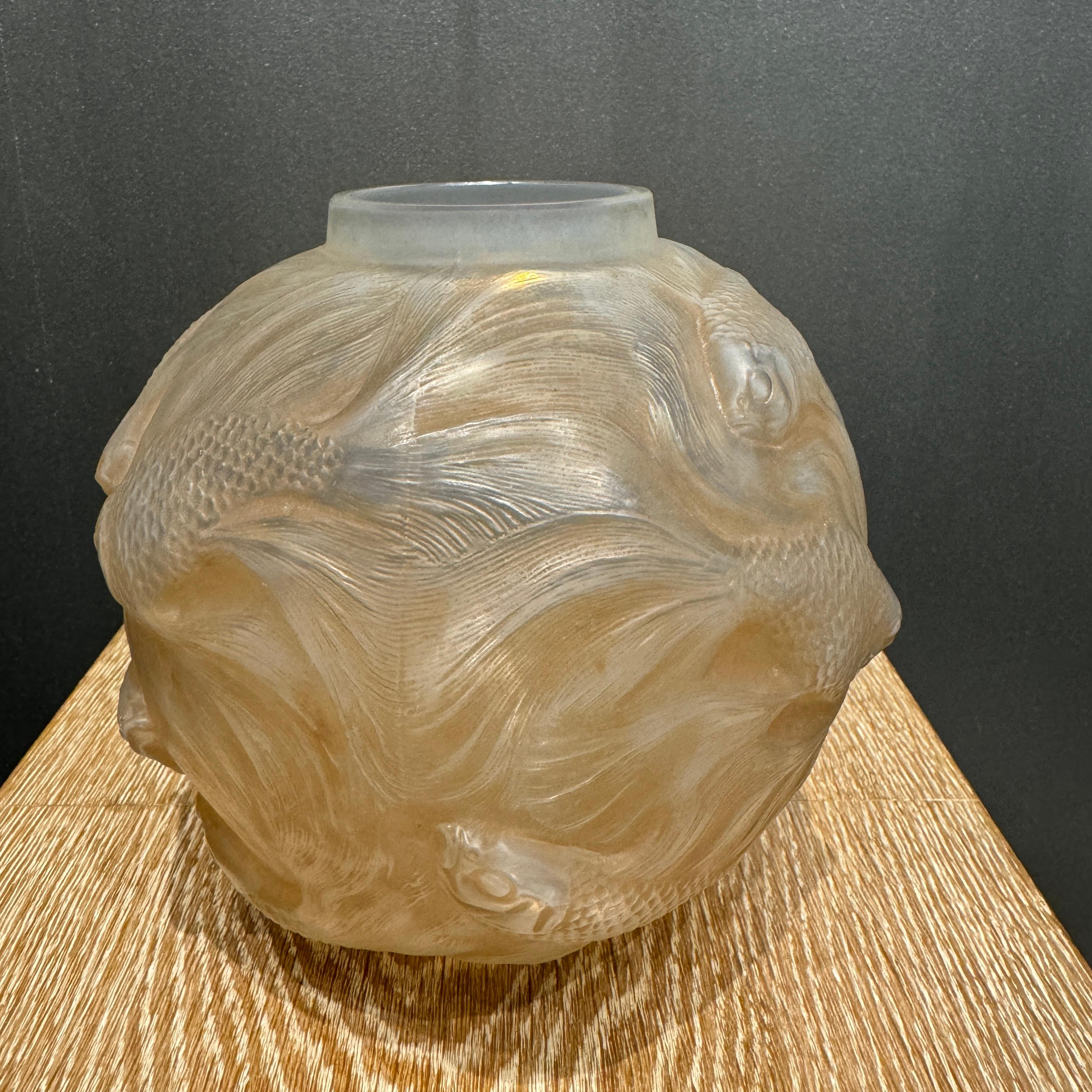 Rene Lalique Opalescent Art Deco Formose Vase For Sale 3