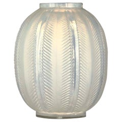 René Lalique Opalescent "Biskra" Vase