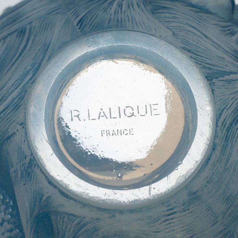 Rene Lalique Vaso Formoso colorato blu ceruleo opalescente disegnato nel 1924 4