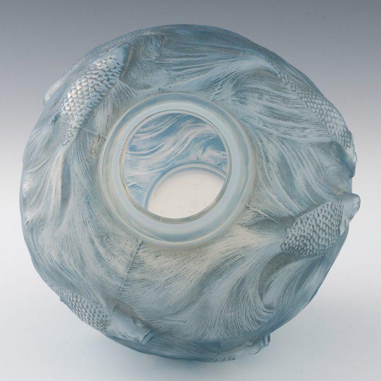 Rene Lalique Vaso Formoso colorato blu ceruleo opalescente disegnato nel 1924 2