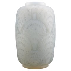 René Lalique Jarrón Coquilles opalescente C1920