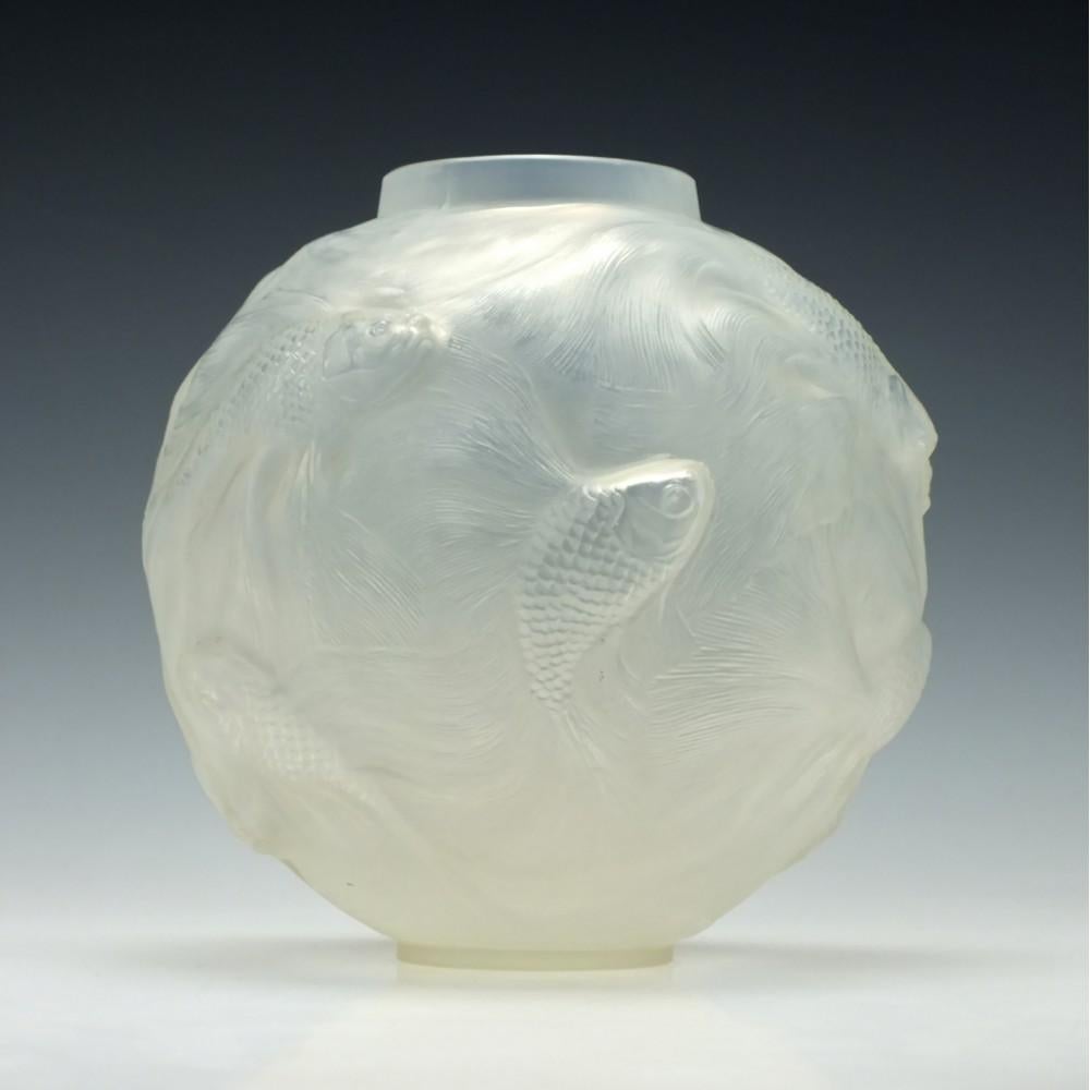 Art Deco René Lalique Opalescent Formose Vase Marcilhac 934 For Sale