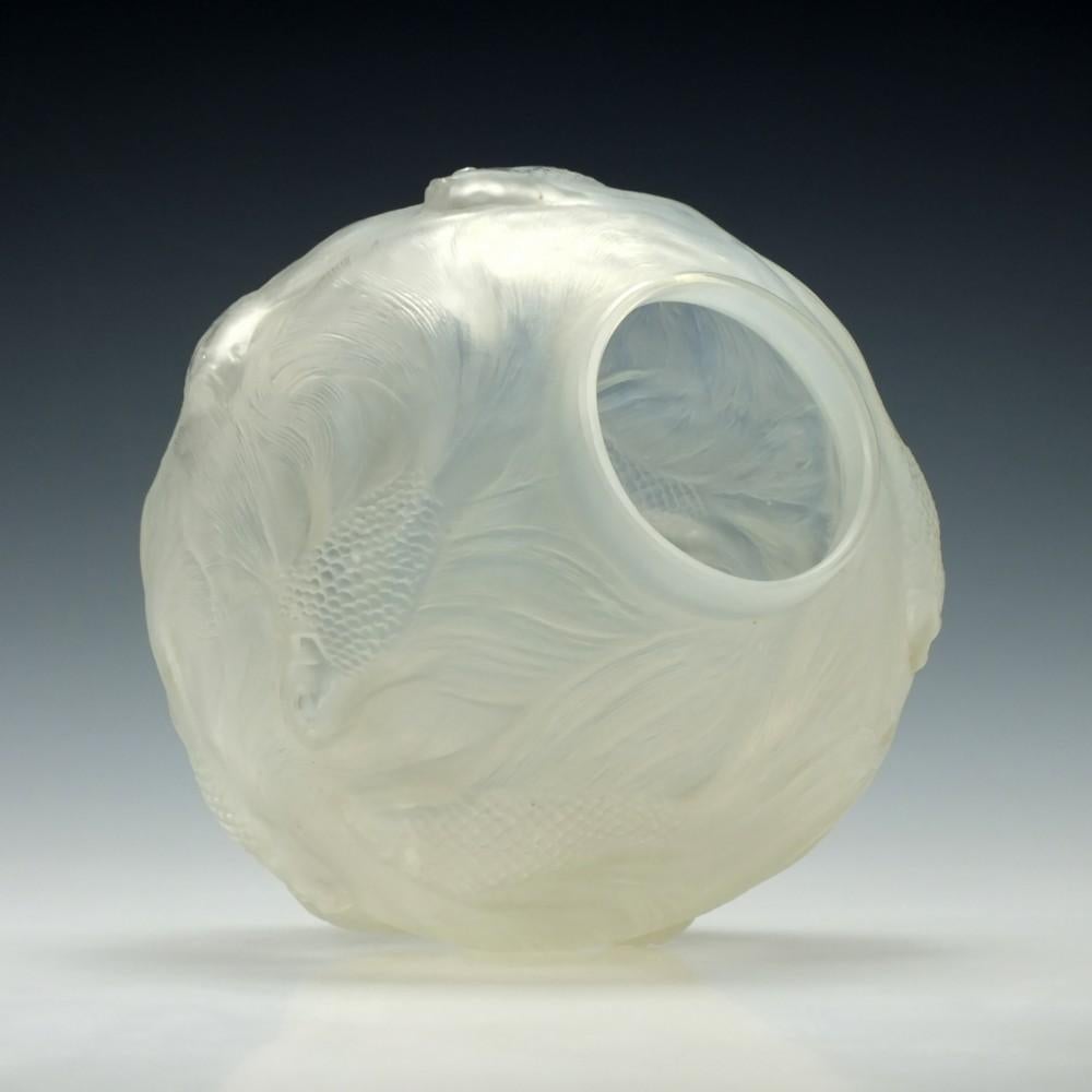 René Lalique Opalescent Formose Vase Marcilhac 934 For Sale 1