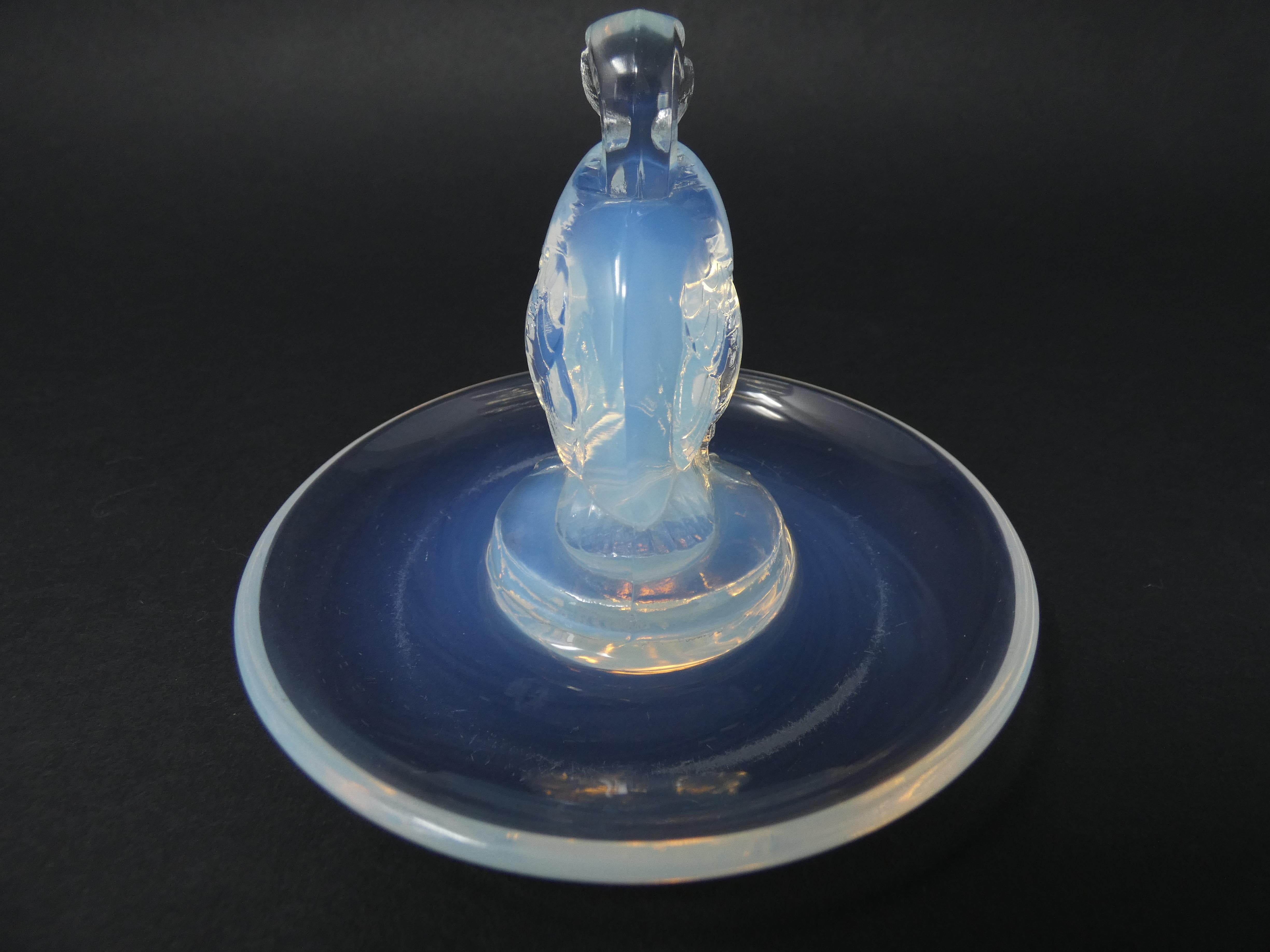 Art Deco René Lalique Opalescent Glass 'Canard Duck' Cendrier Rond/Ashtray For Sale