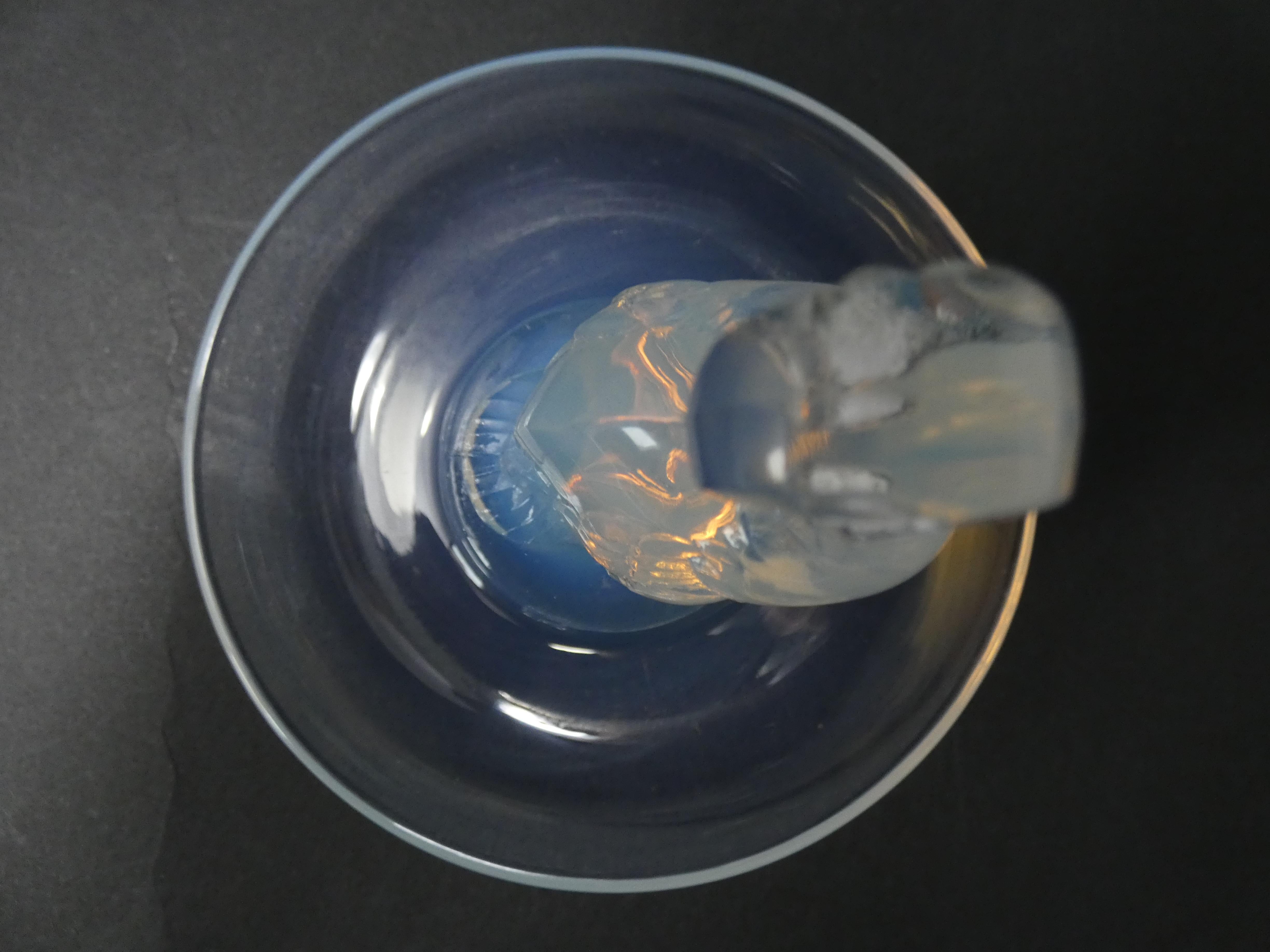 Pressed René Lalique Opalescent Glass 'Canard Duck' Cendrier Rond/Ashtray For Sale