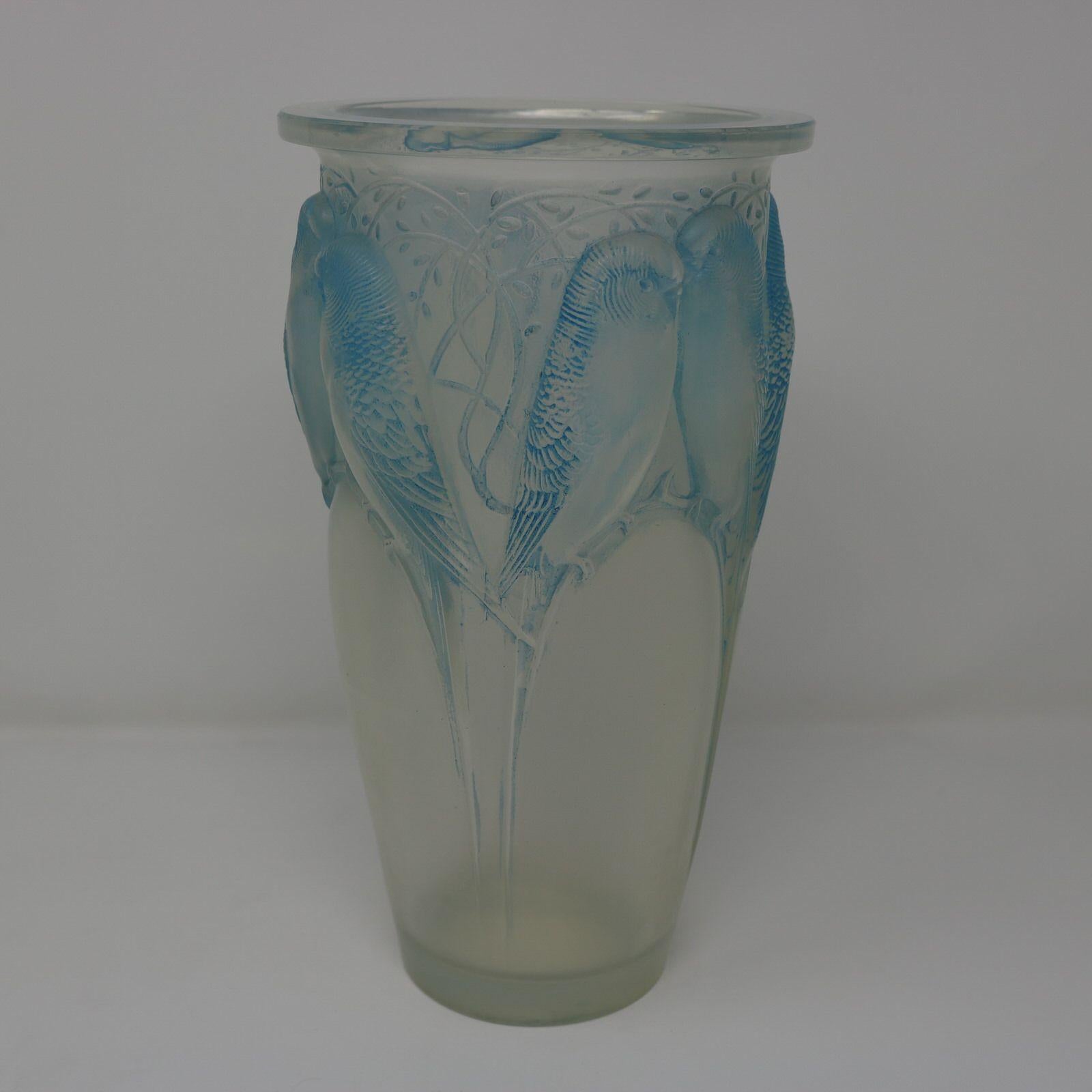 French Rene Lalique Opalescent Glass 'Ceylan' Vase For Sale