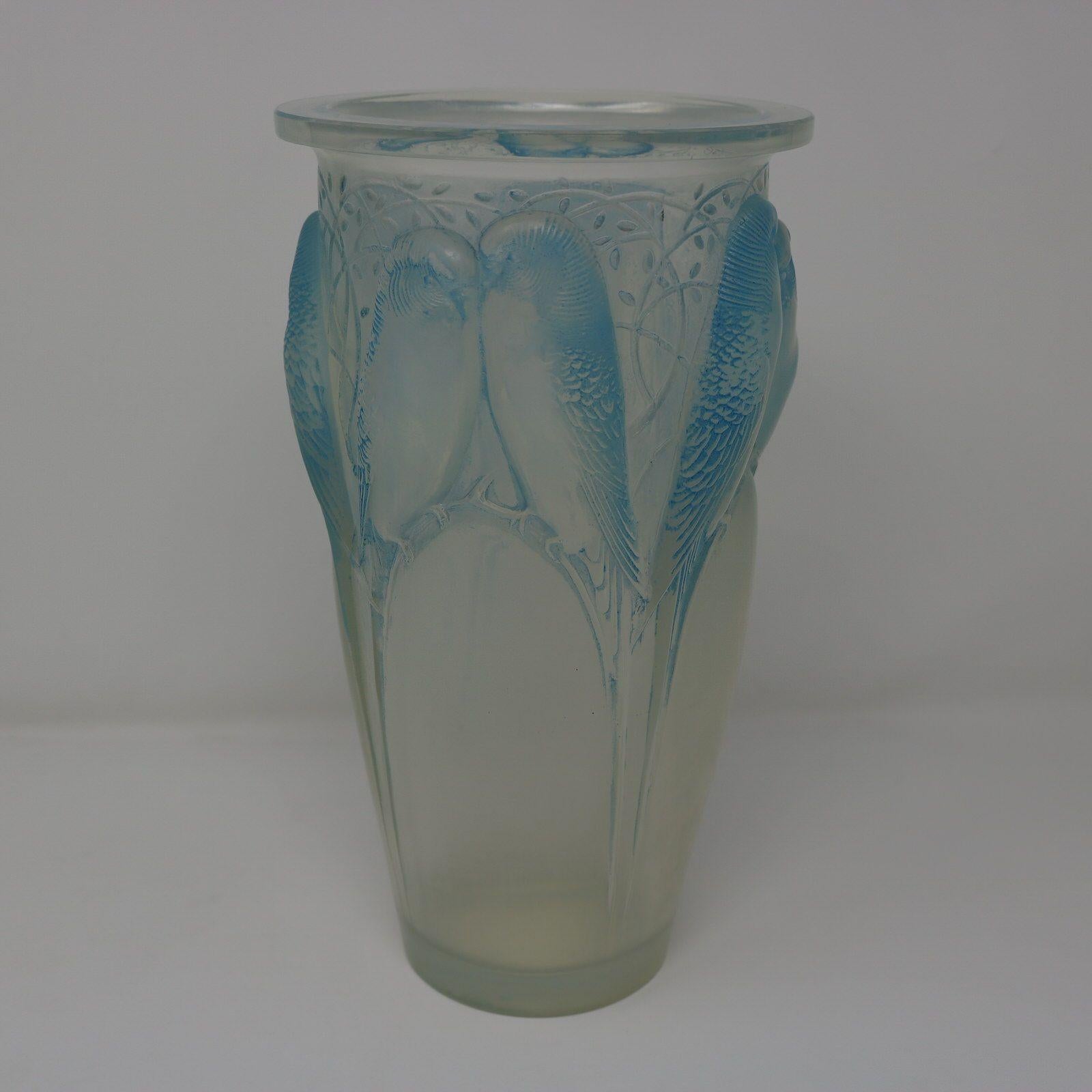 French Rene Lalique Opalescent Glass 'Ceylan' Vase For Sale