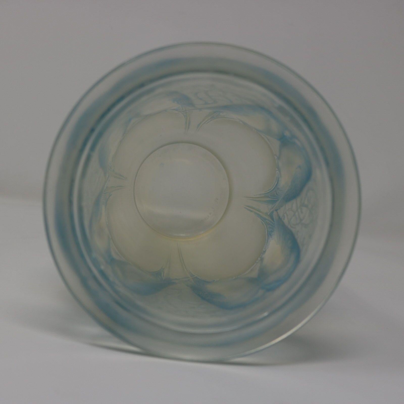 Début du 20ème siècle Rene Lalique - Vase « Ceylan » en verre opalescent en vente