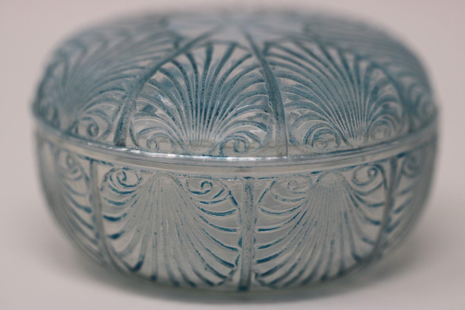 French Rene Lalique Opalescent Glass Coquilles Box