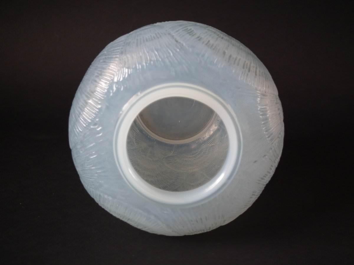 French Rene Lalique Opalescent Glass 'Coquilles' Vase