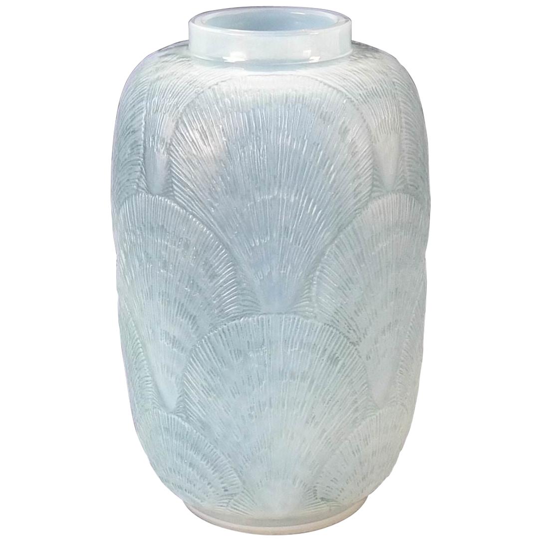 Rene Lalique Opalescent Glass 'Coquilles' Vase