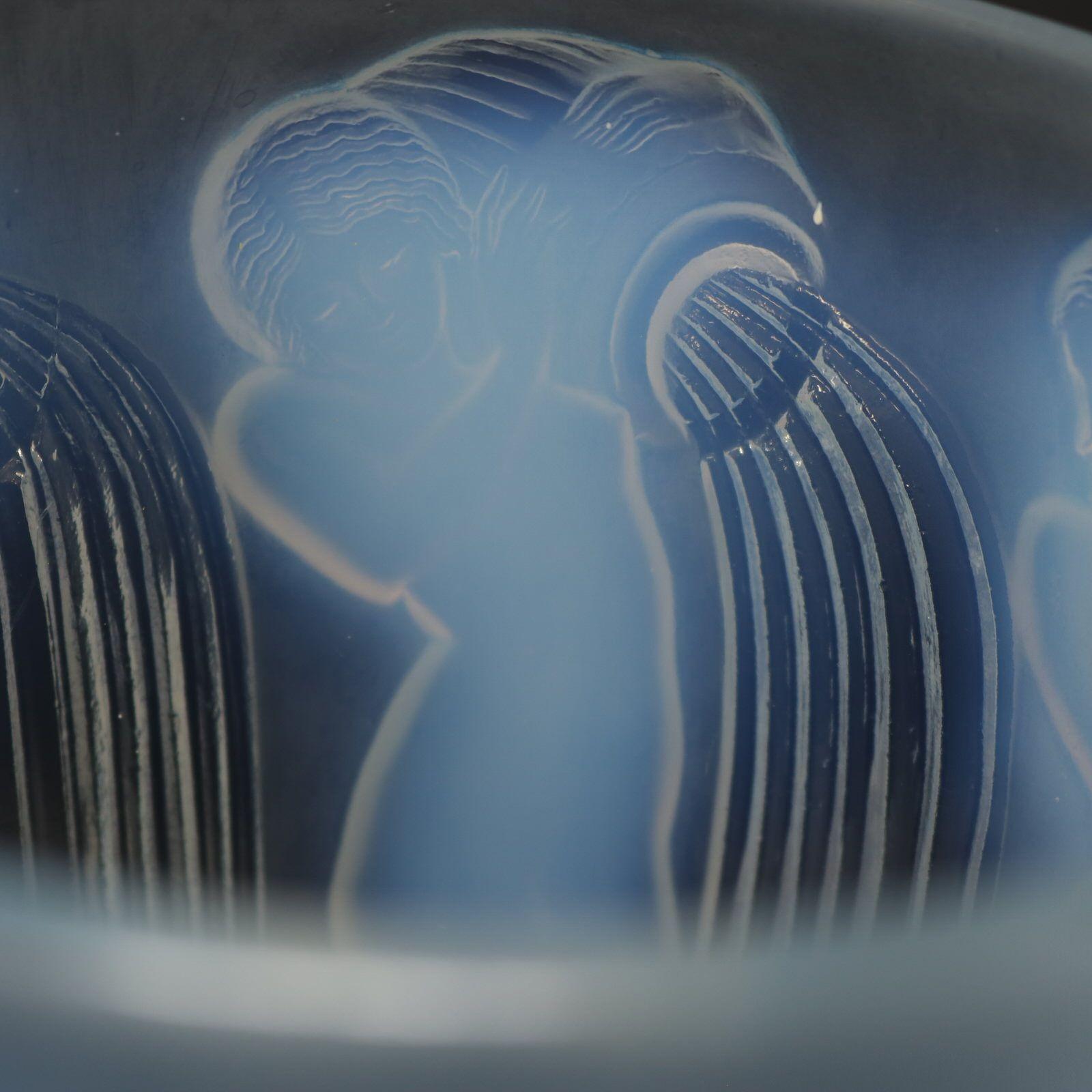 Rene Lalique Opalescent Glass Danaides Vase en vente 6