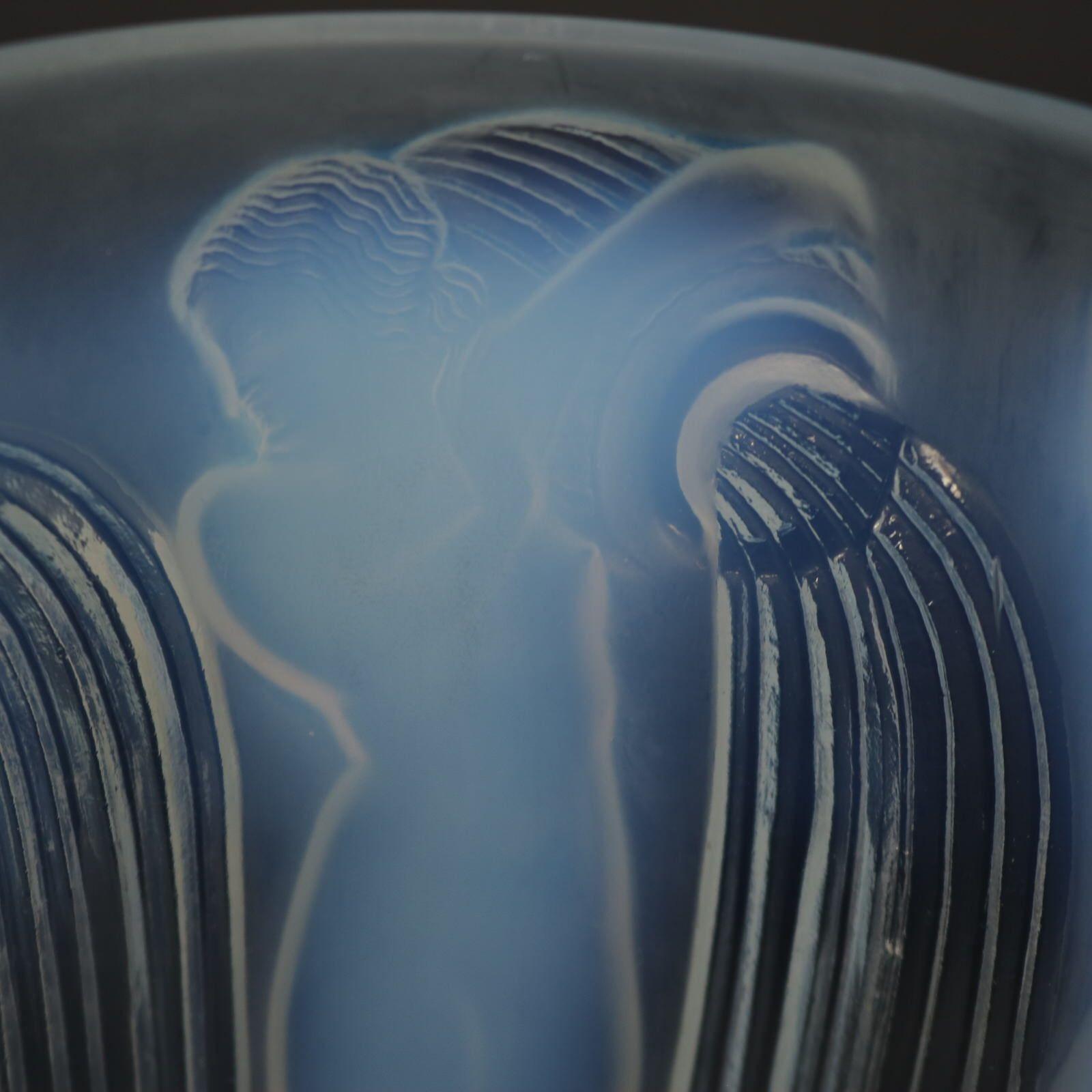Rene Lalique Opalescent Glass Danaides Vase en vente 7