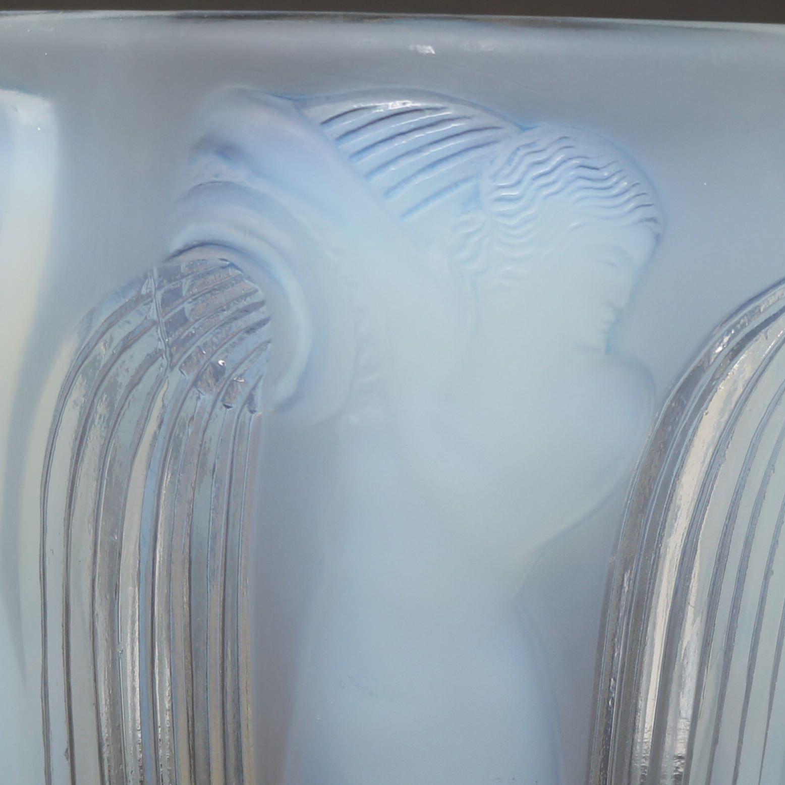 Verre Rene Lalique Opalescent Glass Danaides Vase en vente