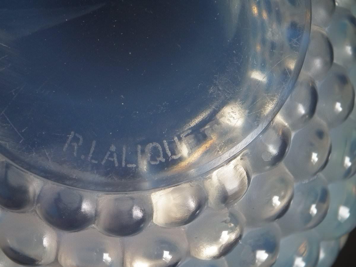 Rene Lalique Opalescent Glass 'Graines' Vase In Good Condition In Chelmsford, Essex