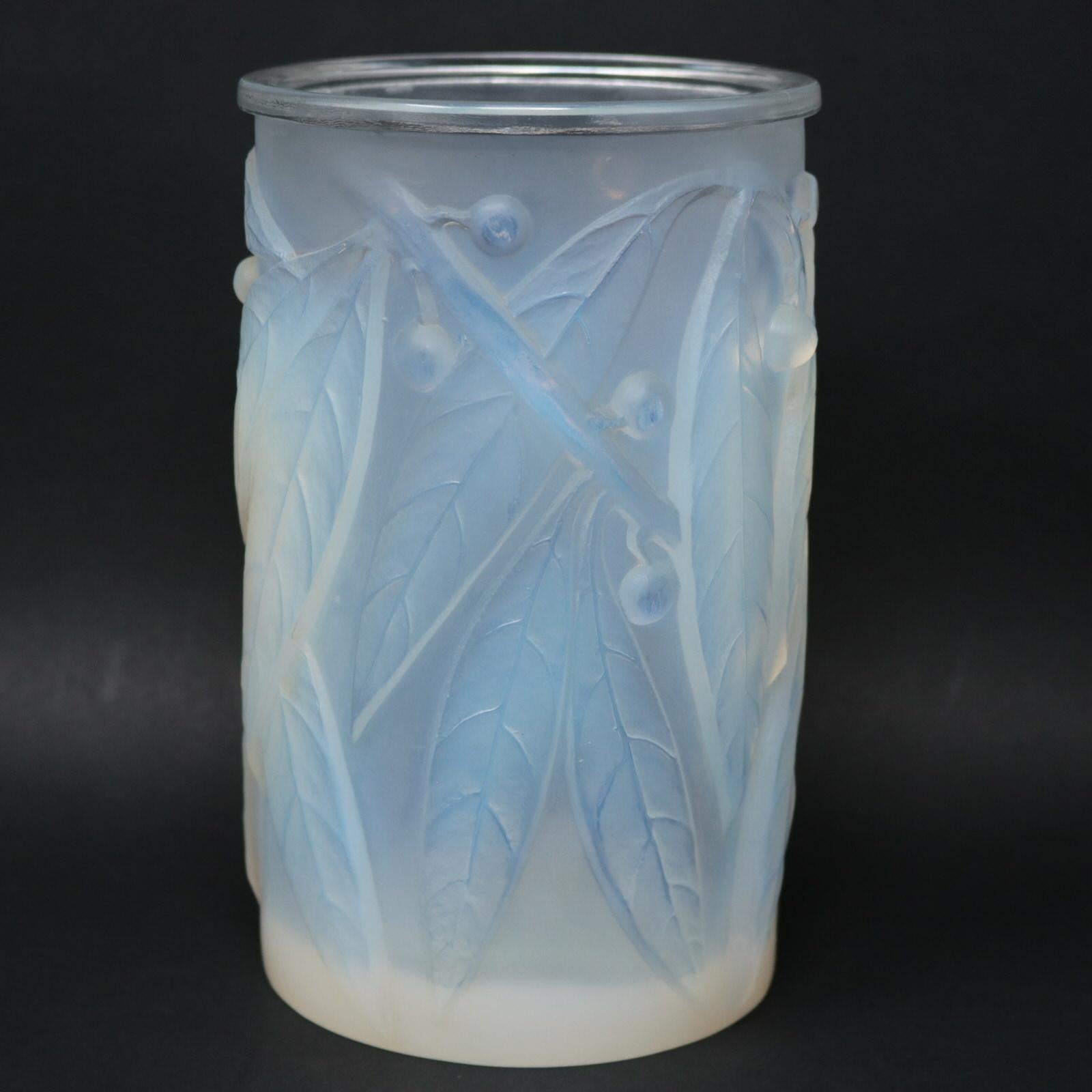 Art Nouveau Rene Lalique Opalescent Glass 'Laurier' Vase