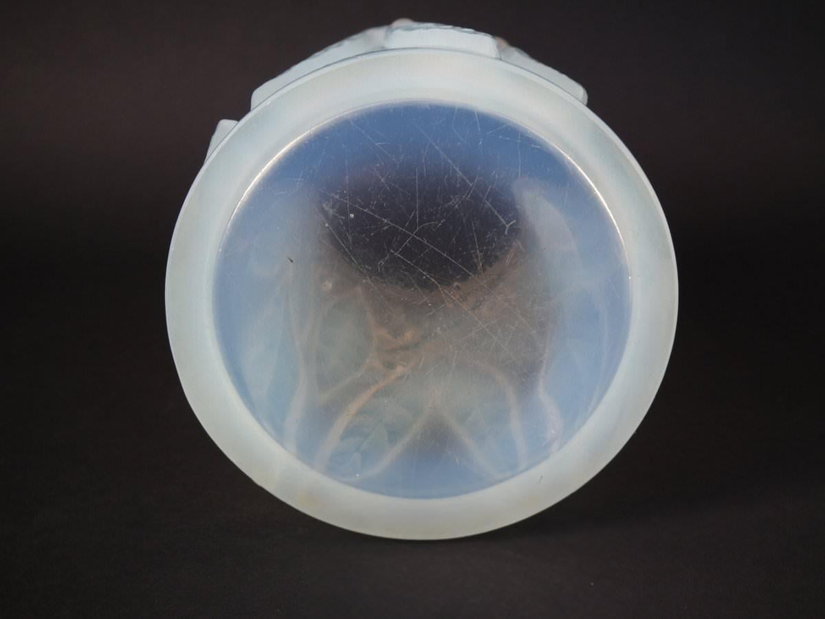 French Rene Lalique Opalescent Glass 'Laurier' Vase