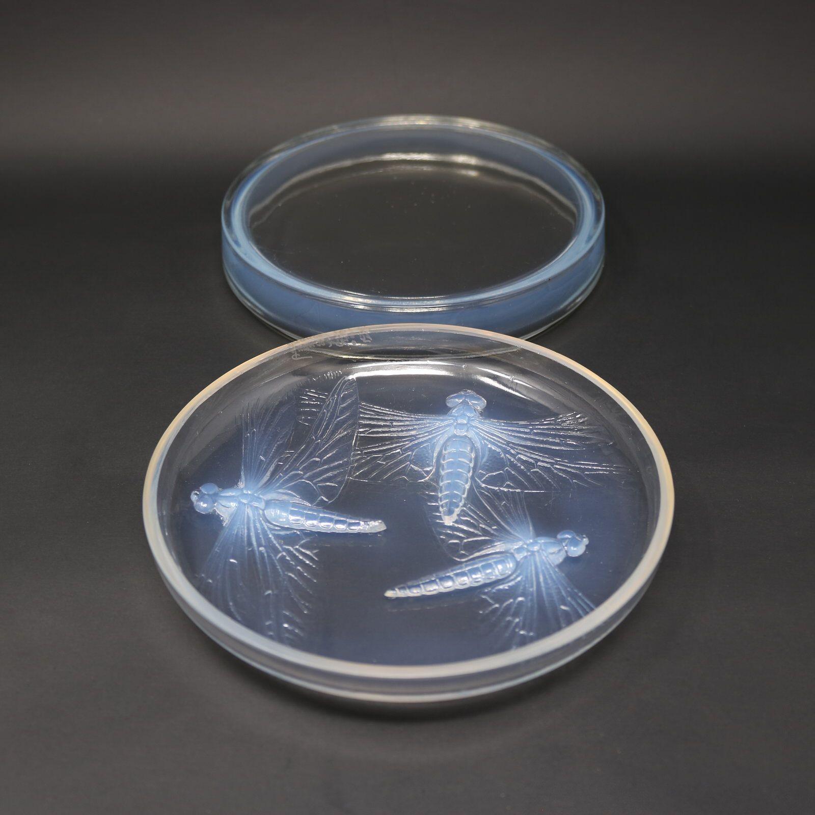 Rene Lalique Opalescent Glass 'Libellules' Box For Sale 3