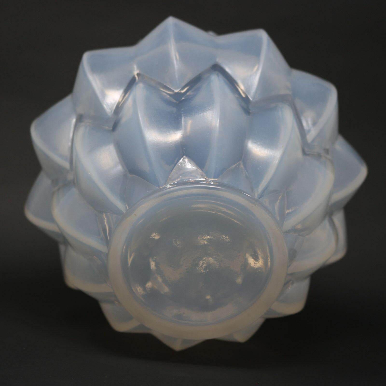 Vaso 'Nivernais' in vetro opalescente di Rene Lalique in vendita 2