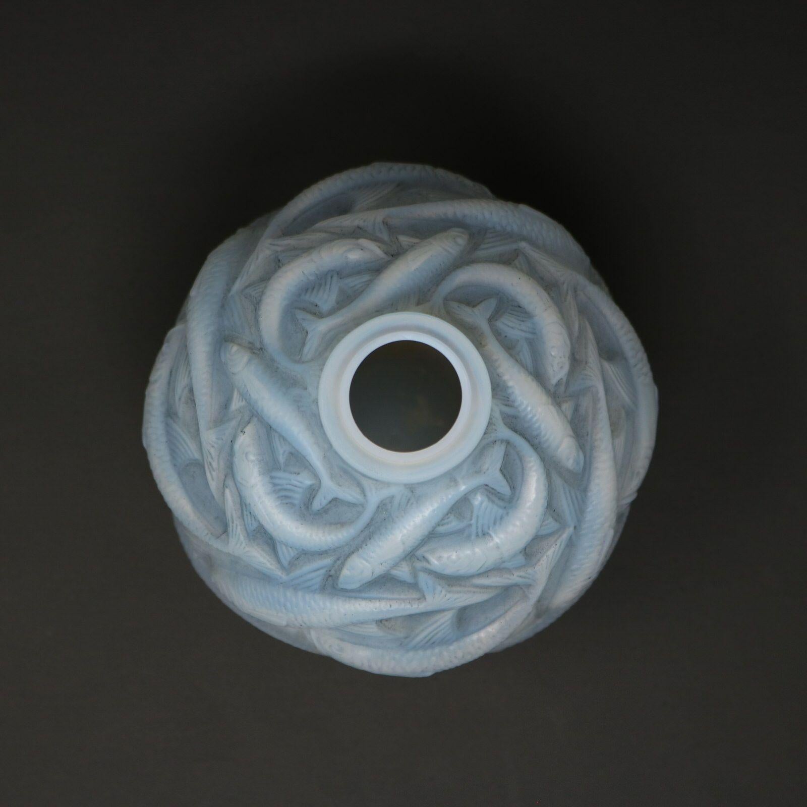 Inizio XX secolo Rene Lalique Vaso Oleron in vetro opalescente in vendita