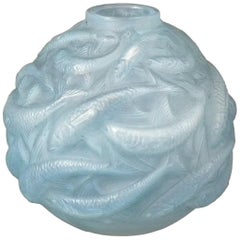 vase lalique oleron prix René Lalique Opalescent Glass
Oleron
Vase