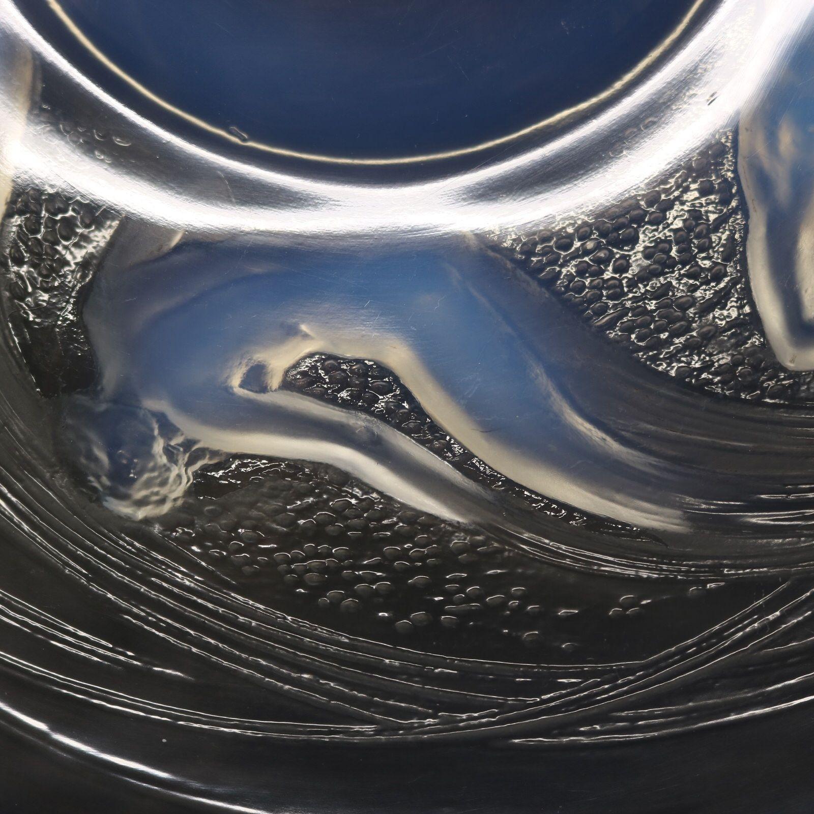Rene Lalique Opalescent Glas Ondines Teller im Zustand „Gut“ im Angebot in Chelmsford, Essex